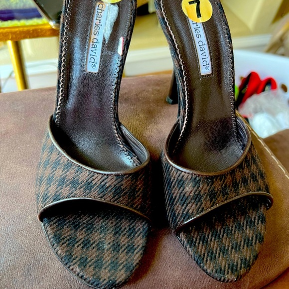Charles David Shoes - Size 7 Charles David heel brown & black checker mules